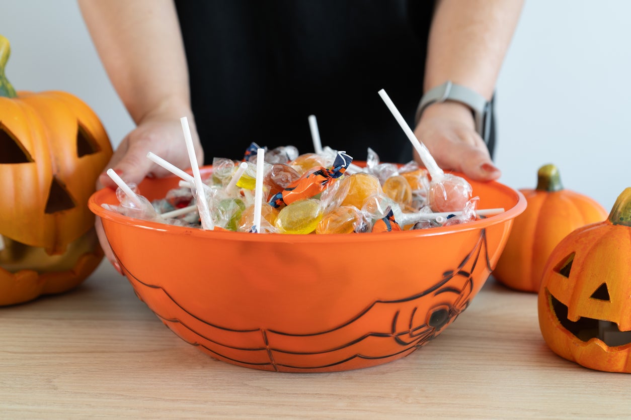 Eating according to internal cues is one part of intuitive eating, which aims to increase a person’s trust in their own body