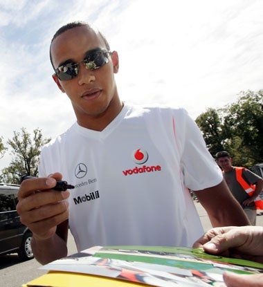 Hamilton meets the passionate fans at Monza