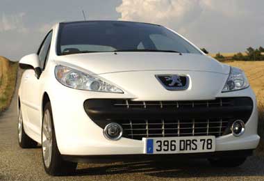 Peugeot puts the hot into hatchback