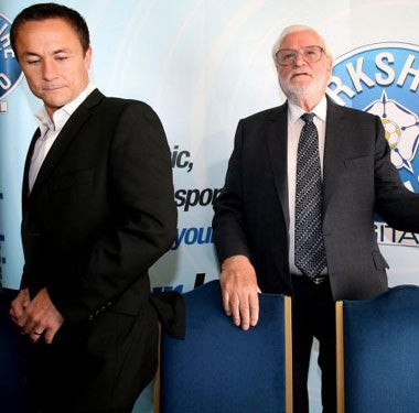 Ken Bates (right) introduces Wise as the new Leeds manager