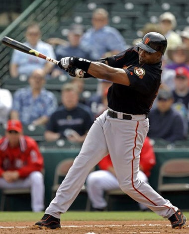 Bonds in action for the San Francisco Giants