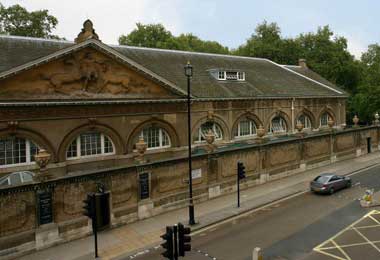 Rosscourt Mansions,  London SW1