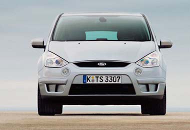 Ford S-Max: Extraordinarily capable