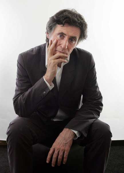 Gabriel Byrne