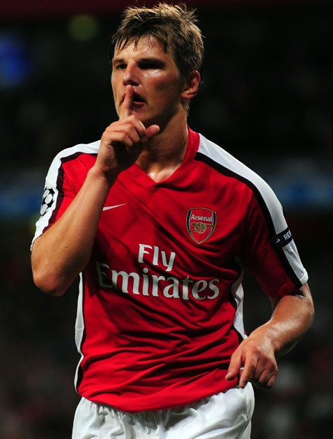 Arshavin thinks Arsenal are at a disadvantage