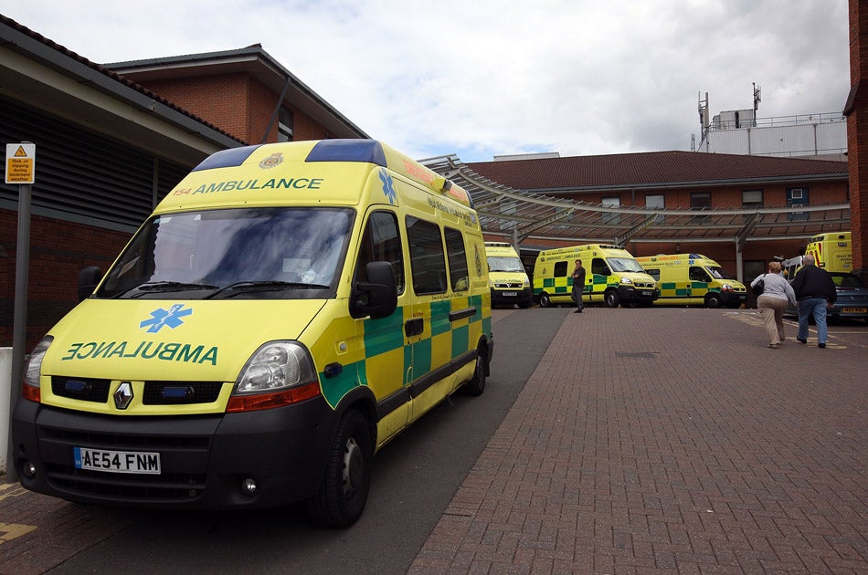 Hospitals with the fewest senior doctors on duty have the highest death rates, the report found