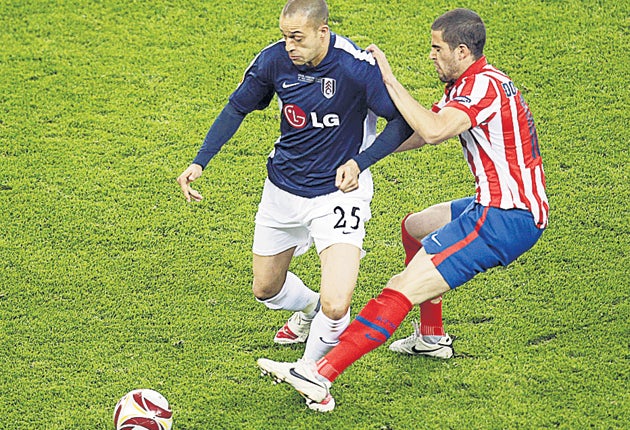 Zamora (left) will wear a cast on his hand for the next few weeks