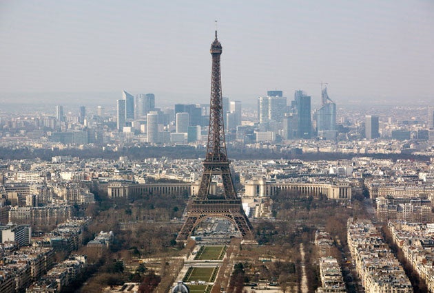 A man has stabbed a French soldier in the neck in Paris