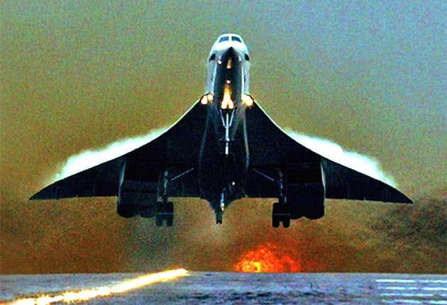 The last Concorde flight from London Heathrow to Filton outside Bristol – where the UK manufacture of the supersonic jet was based – on 26 November 2003