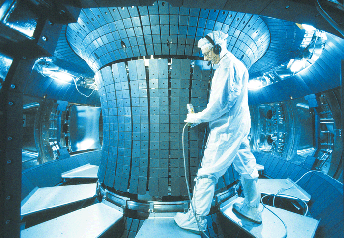 Power point: a nuclear fusion research reactor