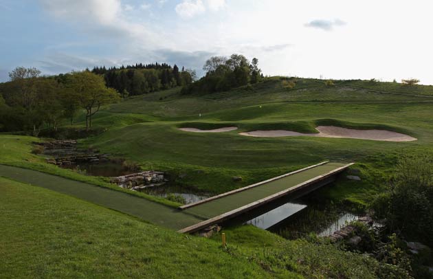 A bridge over troubled waters for grateful golfers (Getty)