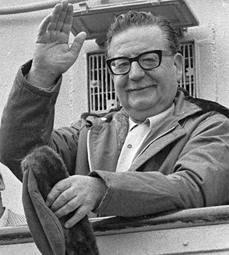 An autopsy has confirmed that president Salvador Allende committed suicide