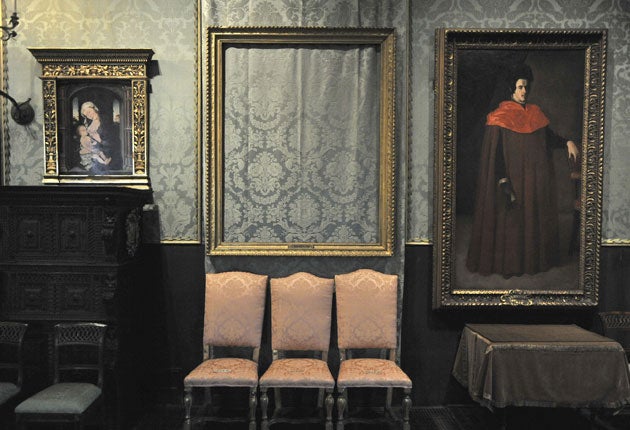 Two men dressed as police officers managed to pull off the biggest art heist in US history in 1990, from Boston's Isabella Stewart Gardner Museum