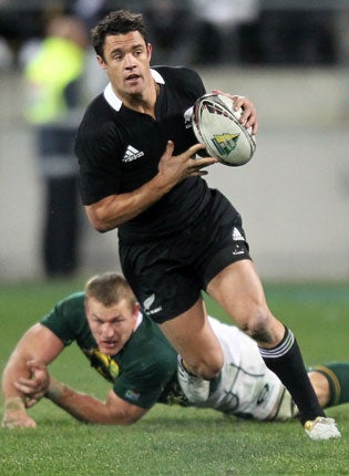 Dan Carter is, by a country mile, the best No 10 in world rugby and how he holds up will go a long way to determining if New Zealand win the World Cup