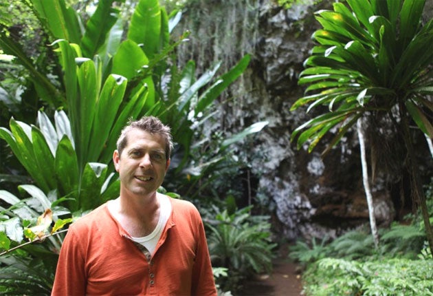 Iain Stewart will spend 48 hours in a glass chamber at the Eden Project