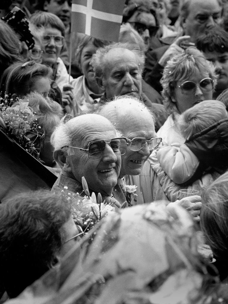 Axgil and Eigil during their civil ceremony in 1989