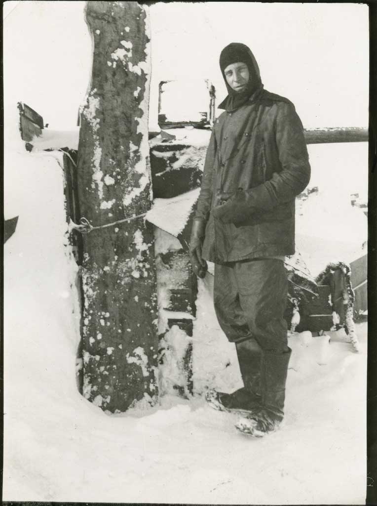 <b>Portrait of Captain LEG Oates, October 1911:</b> Herbert Ponting taught Scott as much as he could of the photographic arts in a few weeks. Portraiture was something at which Ponting excelled. 

<p>Captain Oates was from the 6th Inniskilling Dragoons and in charge of the ponies on the Terra Nova expedition, which he thought were a bunch of 'crocks'. Nevertheless, their performance exceeded expectations, in large part due to his care.</p>