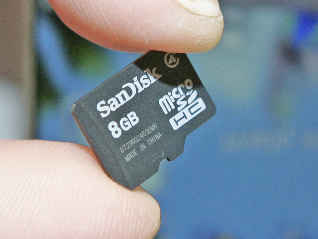 There are more ways to back up your holiday snaps than just simply keeping them on a memory card