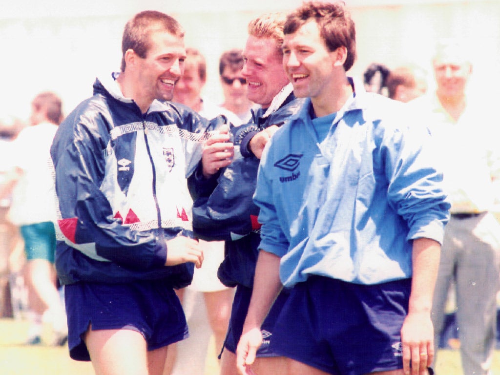 Steve Bull, Paul Gascoigne and Bryan Robson share a joke in 1990