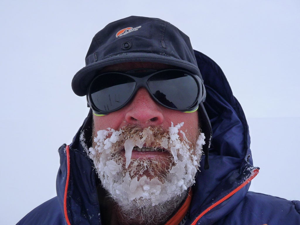 Adventurer and author Lt Col Henry Worsley is leading team Amundsen in 'perfect' South Pole temperatures of -20C