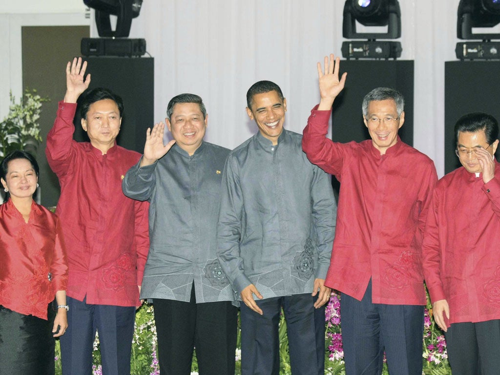 Singapore, 2009: Even the world's coolest politician
can’t pull off a grandad collar; there’s nothing like one to instantly destroy your street cred. As favoured by Michael Bolton and most of the Nineties, these stubby-topped shirts
have only ever looked