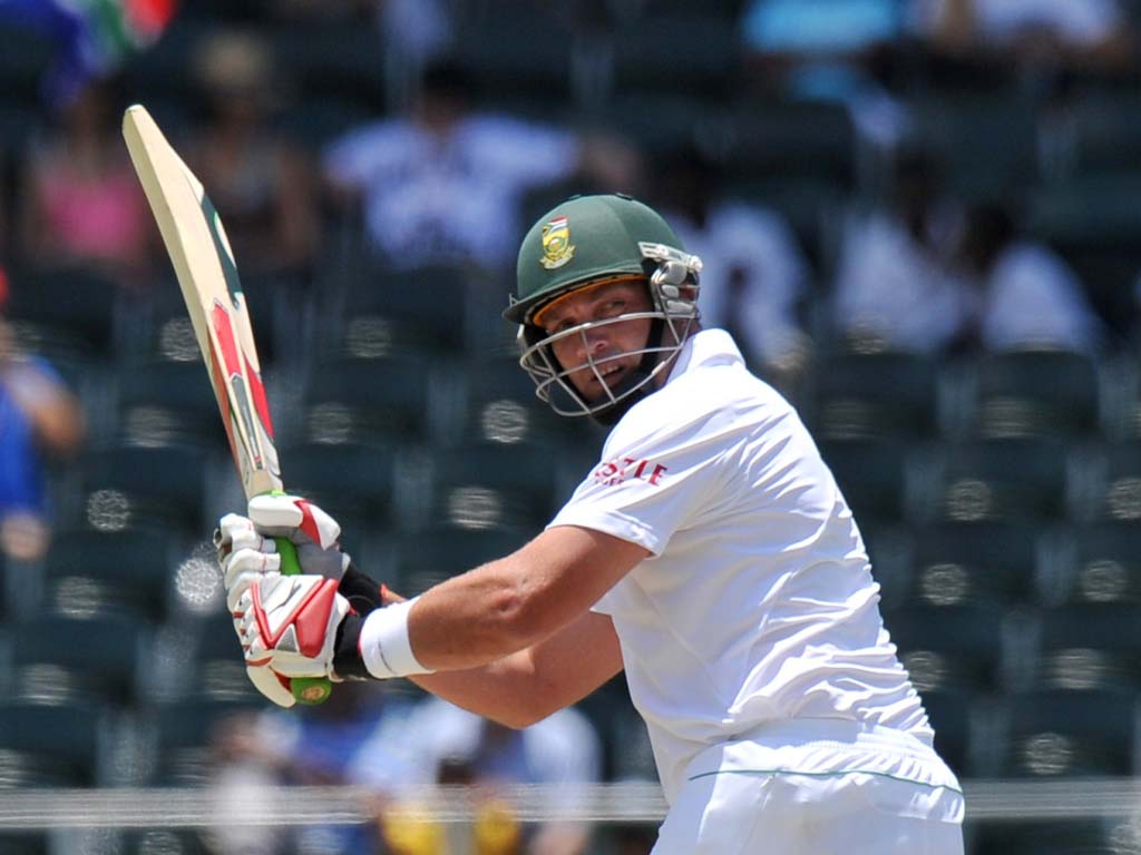 Kallis becomes the fourth player to reach 12,000 runs