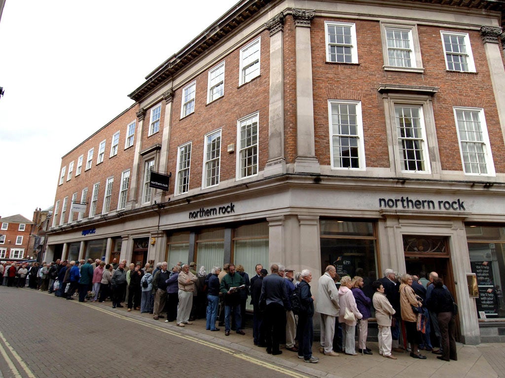 Customers queue to withdraw their money during the run on Northern Rock in 2007