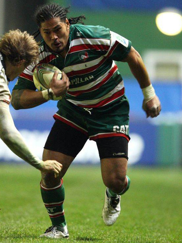 Alesana Tuilagi of Leicester takes on the Ulster defence