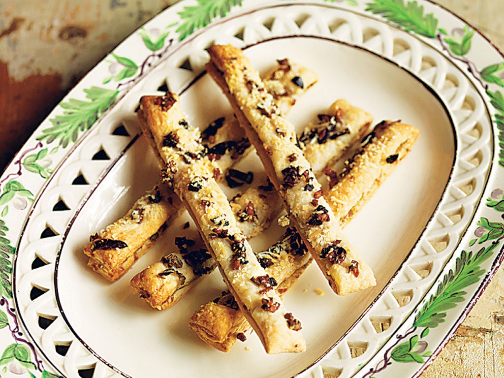 Tapenade and Emmental biscuits