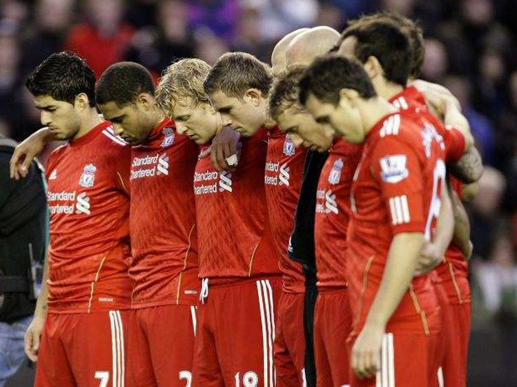 Liverpool players pay their respects to Gary Speed