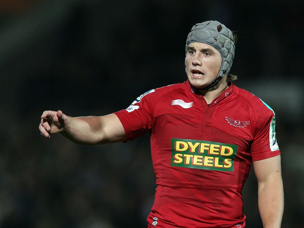 23-year-old Jonathan Davies was forced to miss Wales' 24-18 defeat to Australia on Saturday due to a groin injury