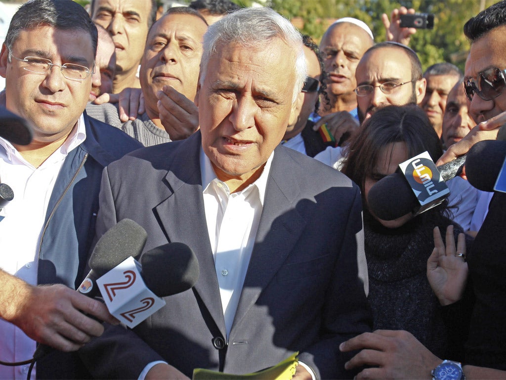 Former Israeli President Moshe Katsav speaking to journalists yesterday