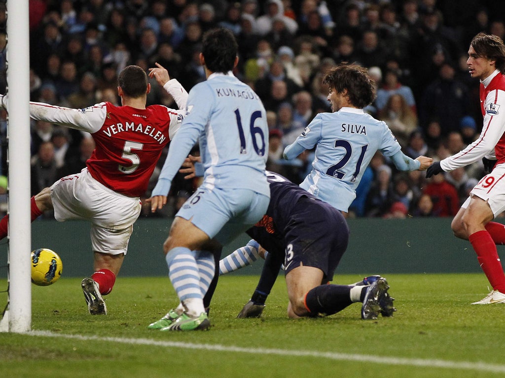 David Silva swoops to score Manchester City's winner