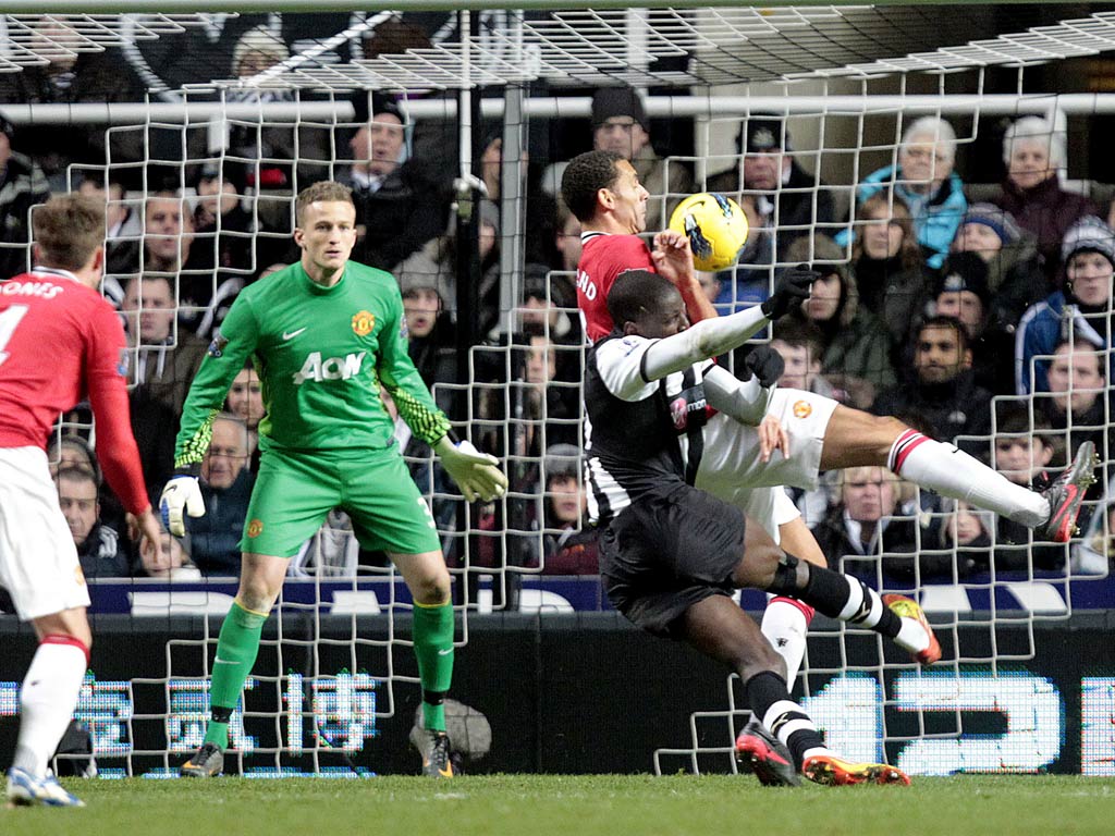 Demba Ba scores a fantastic goal against Manchester United