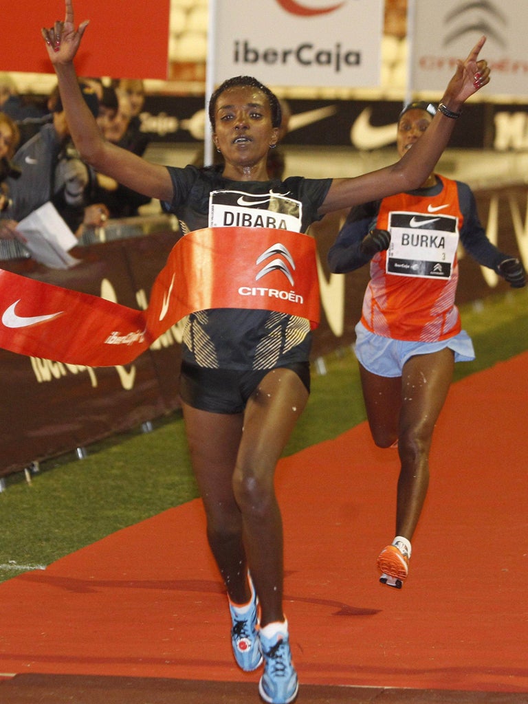 Tirunesh Dibaba wins the 10km San Silvestre Vallecana road race