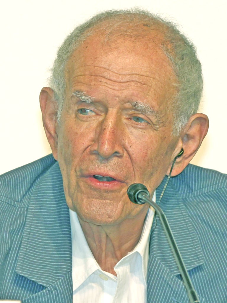 Legorreta in Tokyo last October after receiving the Praemium Imperiale