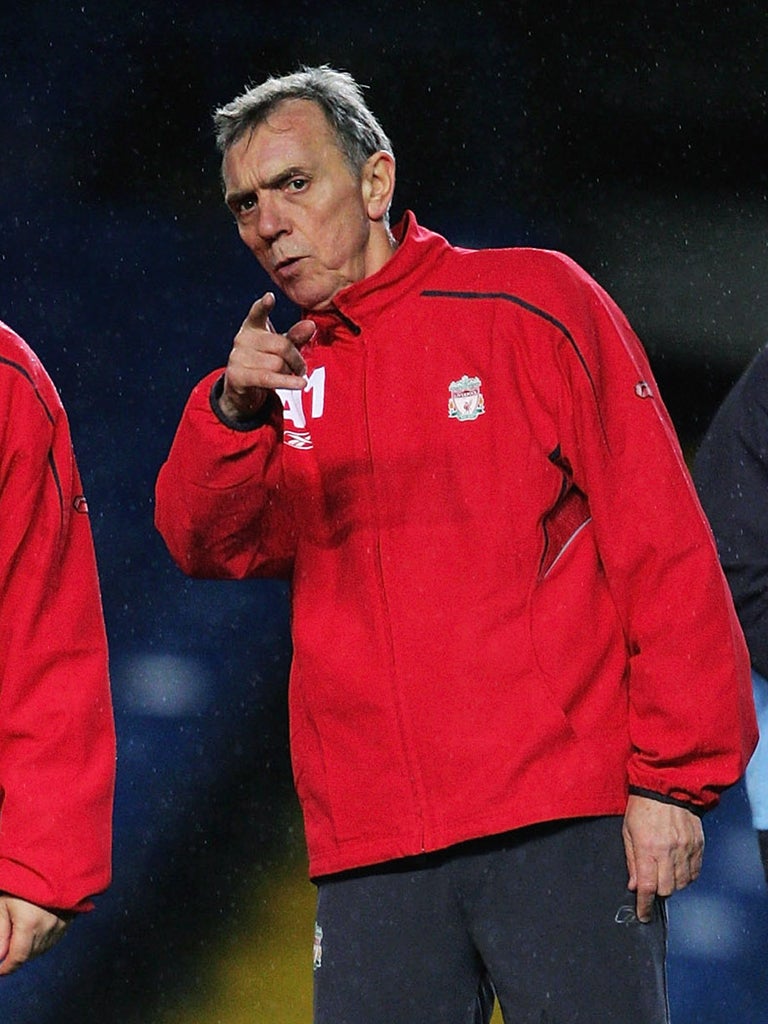 Alex Miller complained about not getting a job in British football, suspecting his age counted against him