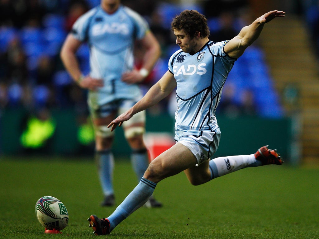 Leigh Halfpenny kicks a penalty for the Blues against Irish