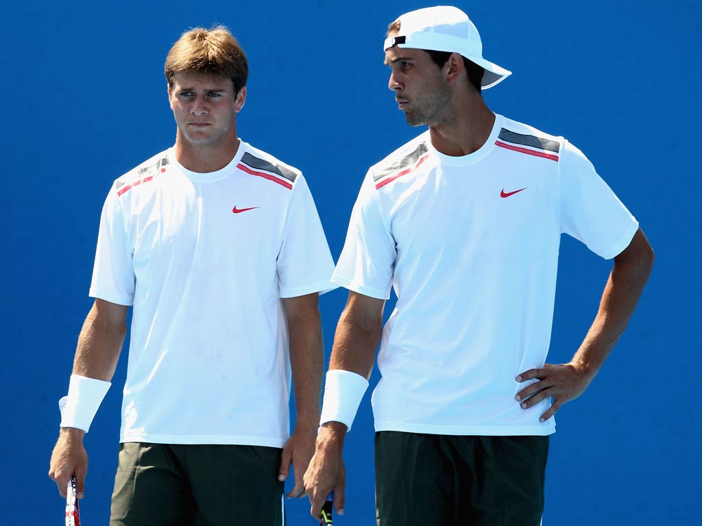 Colin Fleming and Ross Hutchins advanced into the second round of the men's doubles at the Australian Open