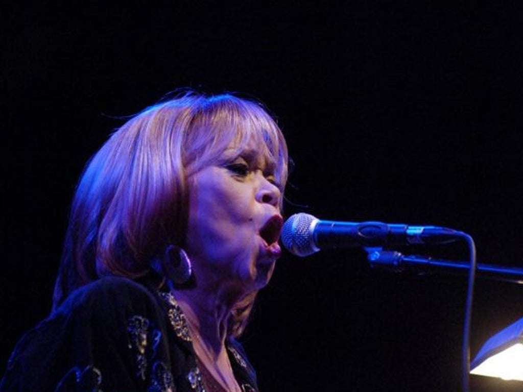 James in concert with the Roots Band at The House of Blues in Boston in 2008; she made most of her money from live performances