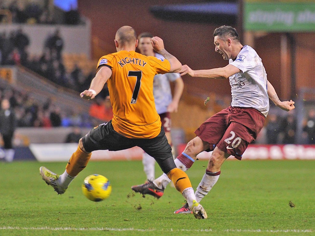 Robbie Keane scores Villa’s winner with six minutes left and is mobbed by his team-mates