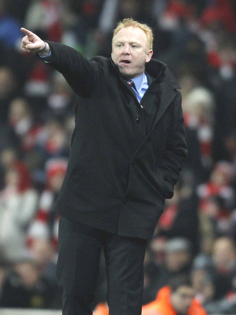 Alex McLeish accused Robin van Persie of elbowing Carlos Cuellar