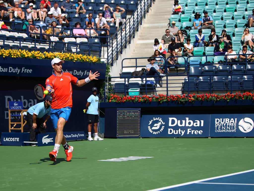 Andy Murray struggled through in his opener