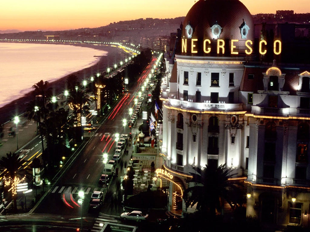 Sunset strip: The promenade des Anglais