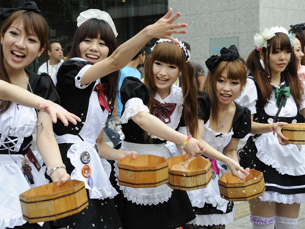 Waitresses at a maid café