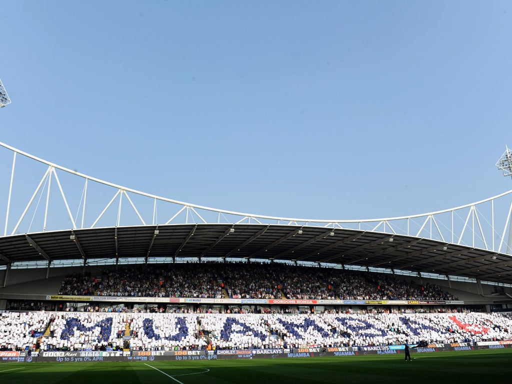 Bolton 2-1 Blackburn Bolton fans pay tribute to Fabrice Muamba ahead of their crucial game with fellow relegation strugglers Blackburn.