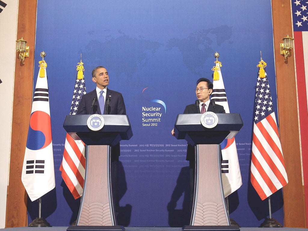 President Barack Obama in Seoul with his South Korean counterpart, Lee Myung-bak