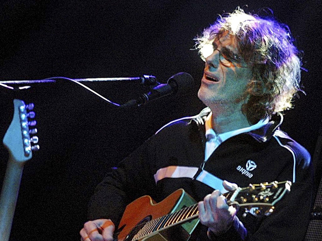 'Poet': Spinetta in 2004