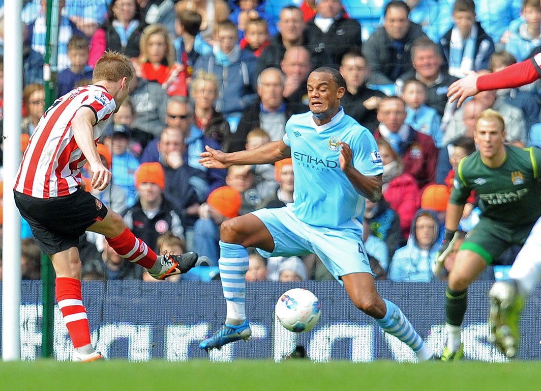 Man City 3-3 Sunderland Sebastian Larsson’s expertly places his shot into the right hand corner of the goal to open the scoring for Sunderland after 31 minutes.