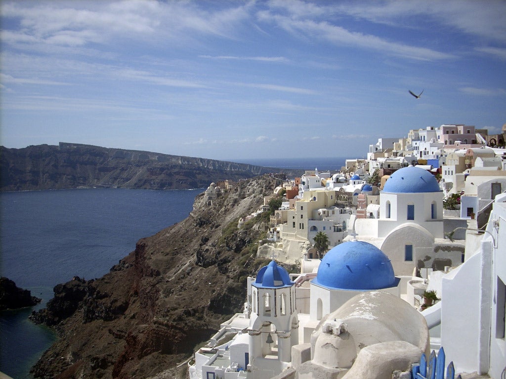 The all-white homes of Santorini